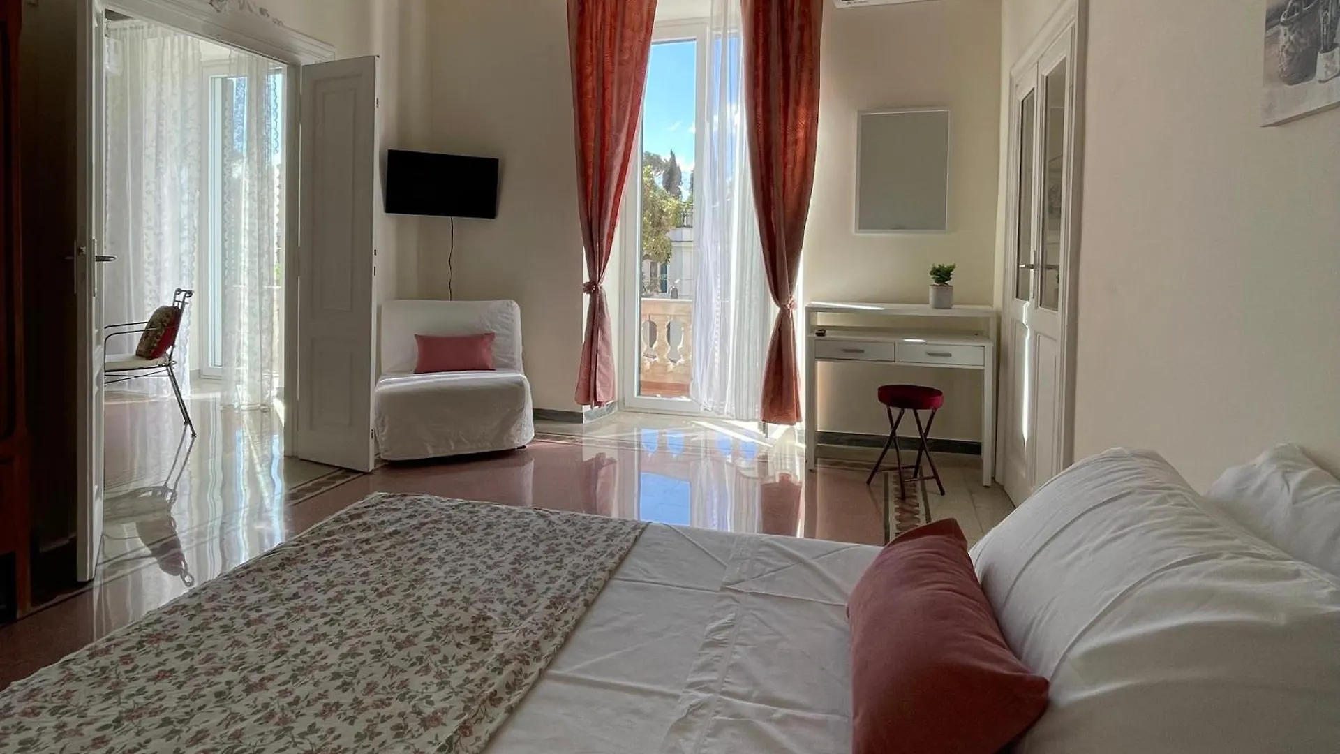 Domus Claudia San Giovanni Rome Apartment